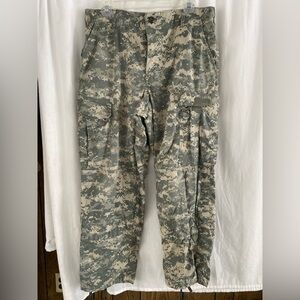 US Army Combat Uniform ACU Trousers Pants camouflage Medium Short Camo Fatigues